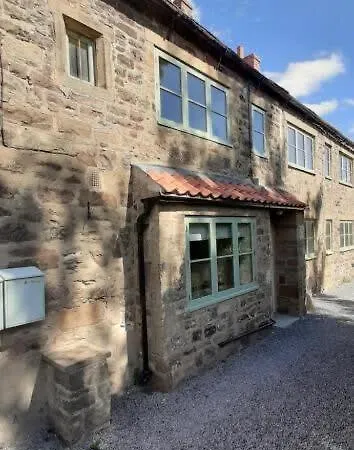 Letaway - The Curtain Richmond (North Yorkshire)